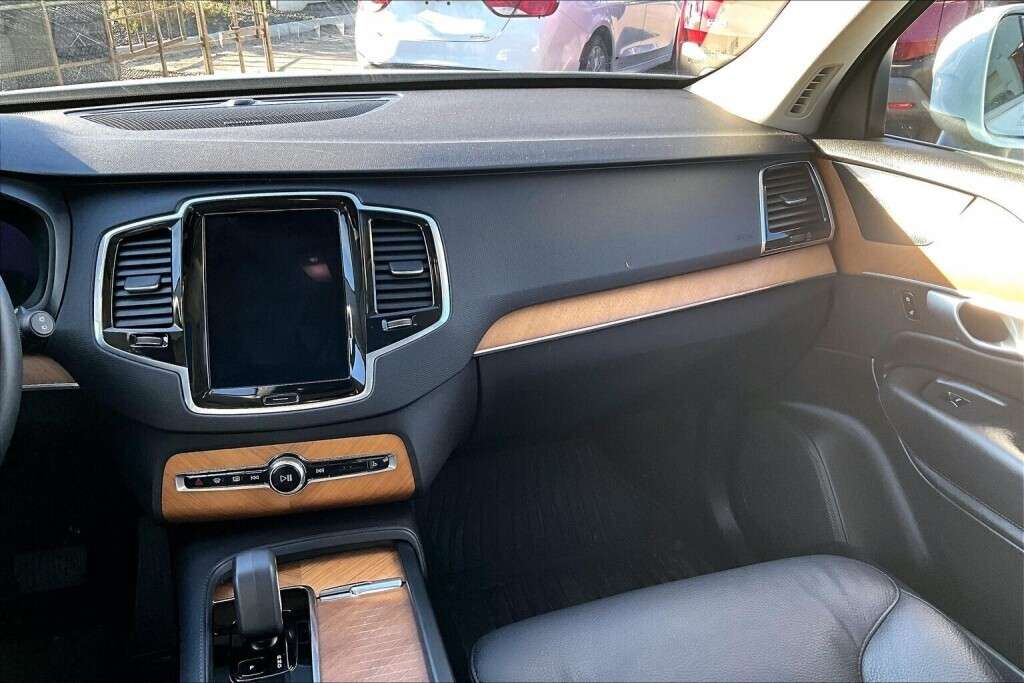 2024 Volvo XC90 B6 PLUS BRIGHT THEME thumb 6