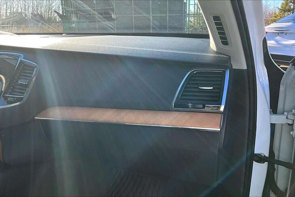 2024 Volvo XC90 B6 PLUS BRIGHT THEME thumb 16