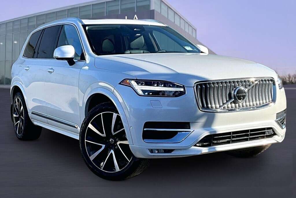 2024 Volvo XC90 B6 PLUS BRIGHT THEME alt 2