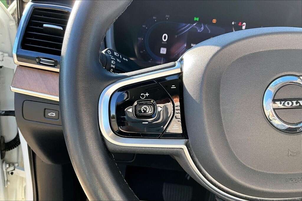 2024 Volvo XC90 B6 PLUS BRIGHT THEME thumb 18