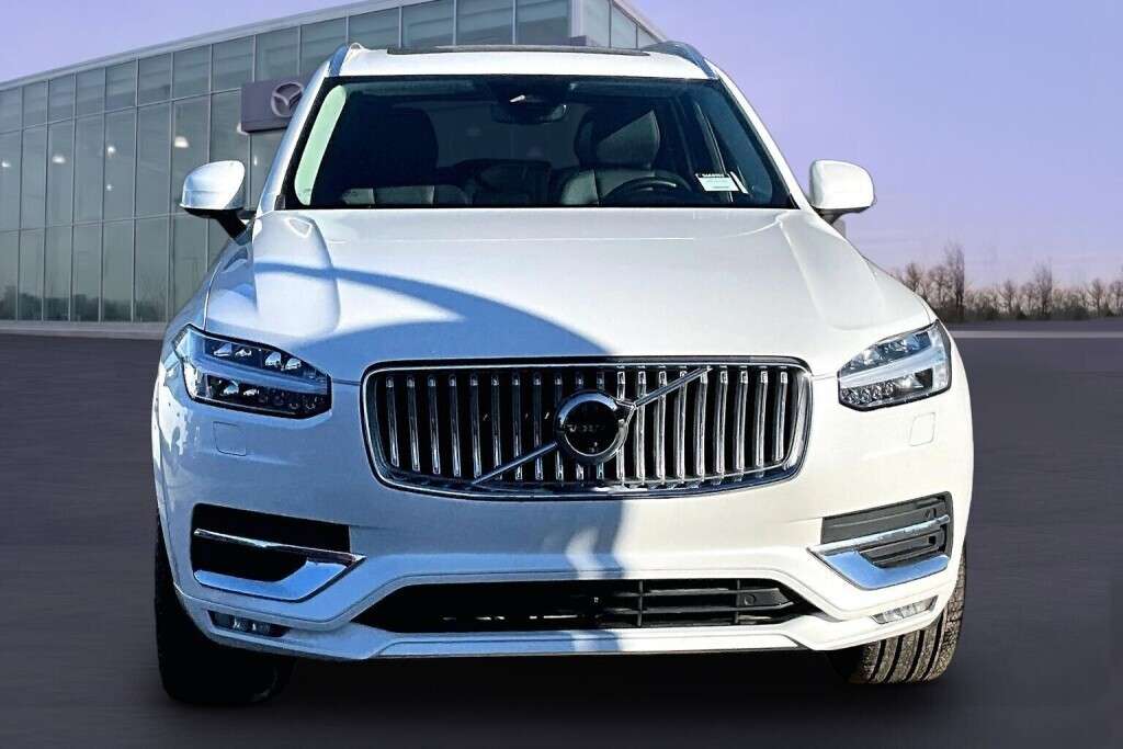 2024 Volvo XC90 B6 PLUS BRIGHT THEME alt 3