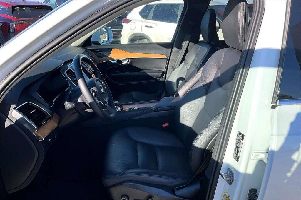 2024 Volvo XC90 B6 PLUS BRIGHT THEME thumb 25