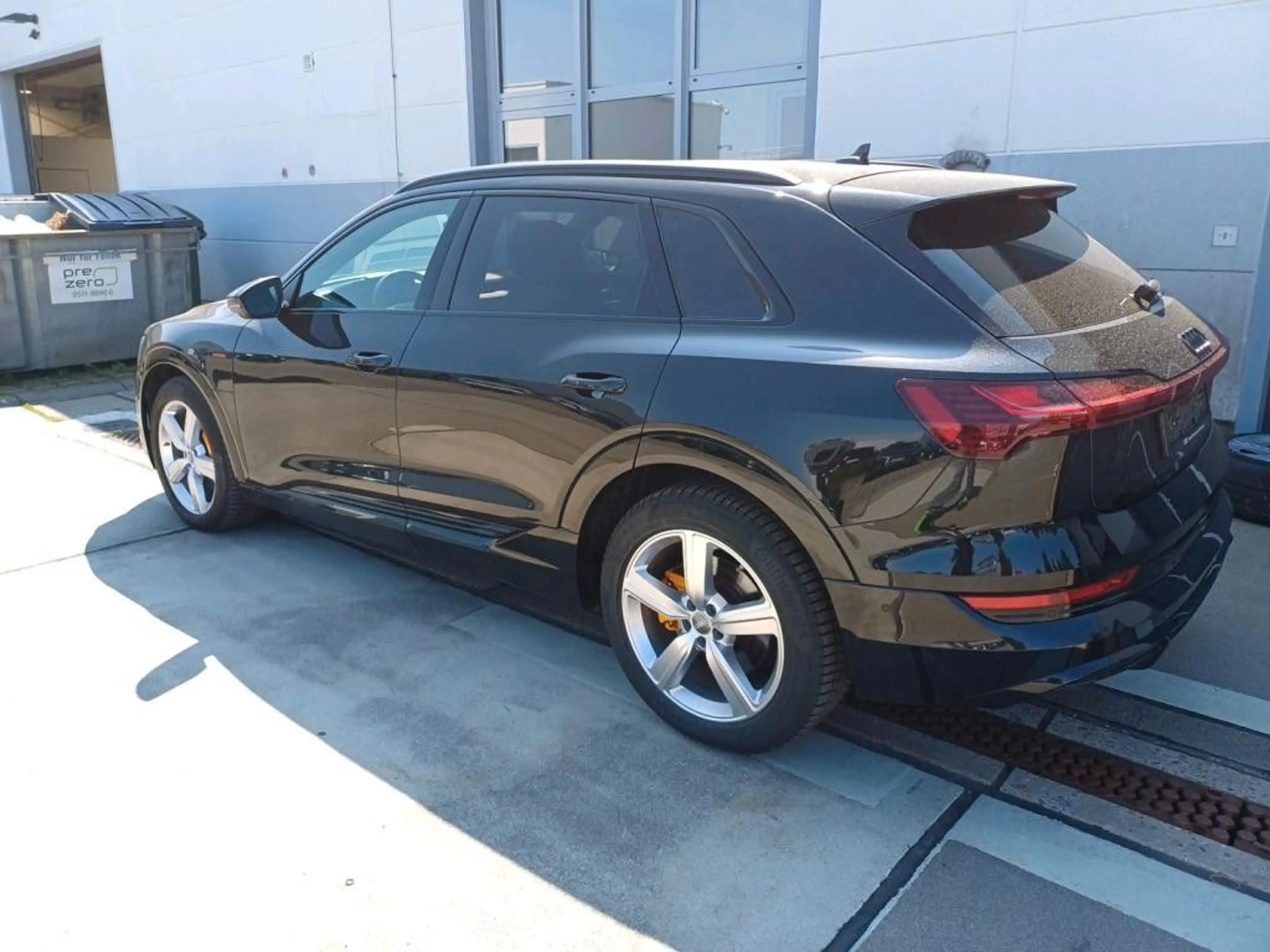 Audi e-tron E-tron 55 Quattro S-Line*MASSAGE*HuD*BLACK* — photo 3