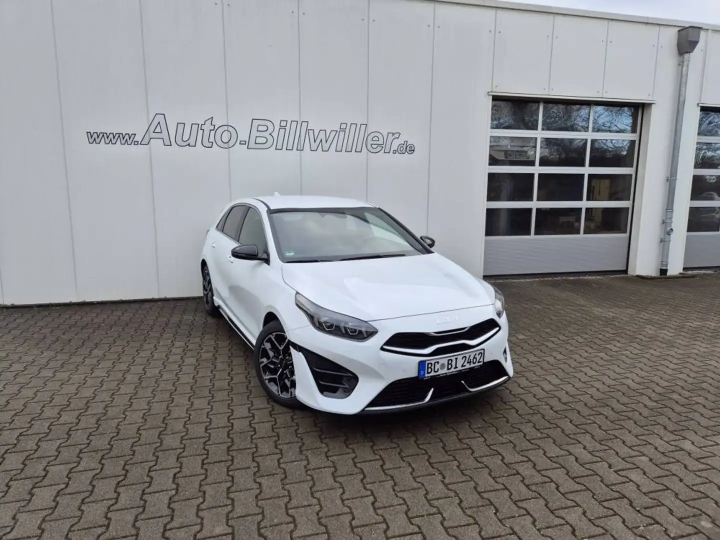 Kia Ceed / cee'd Ceed 5-Türer 1.5 T-GDI (140 PS) ISG DCT7 GT-Line T Weiß - 1