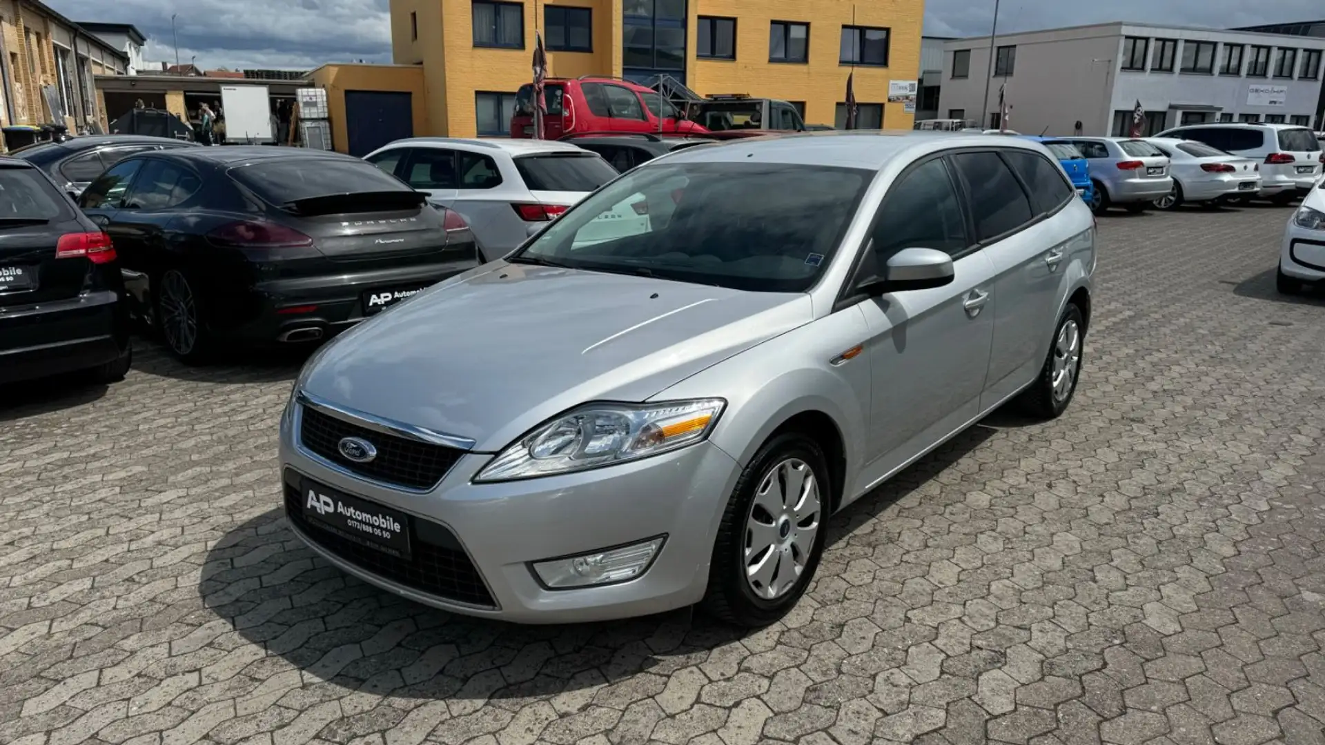 Ford Mondeo Turnier Trend Automatik 3.Hand 140 TKM Silber - 1