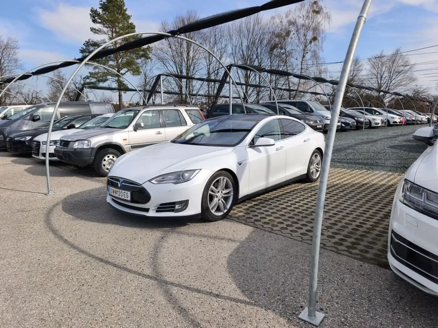 Tesla Model S P85+ Performance freeSUC SC01 Weiß - 1
