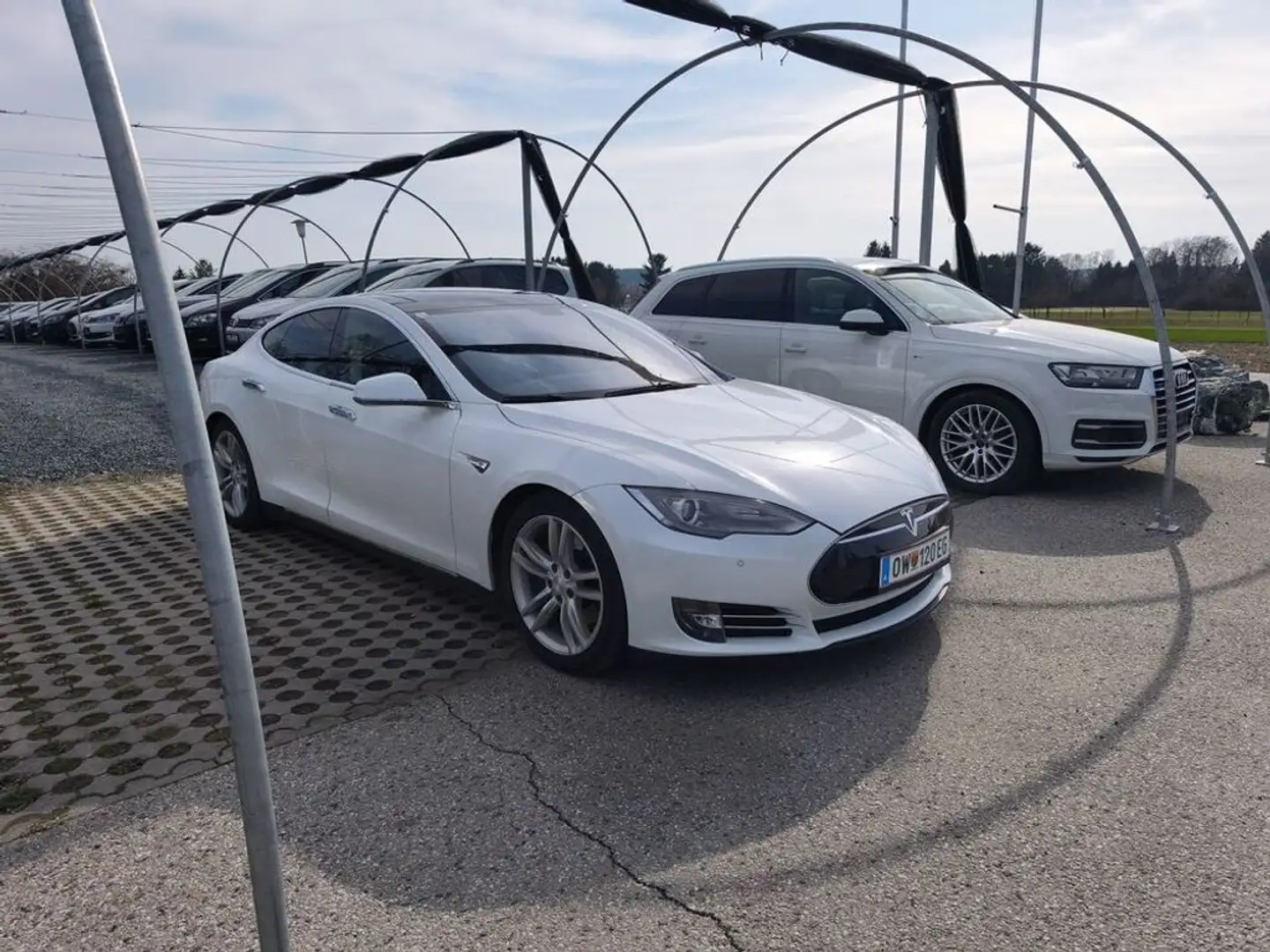 Tesla Model S P85+ Performance freeSUC SC01 Weiß - 2