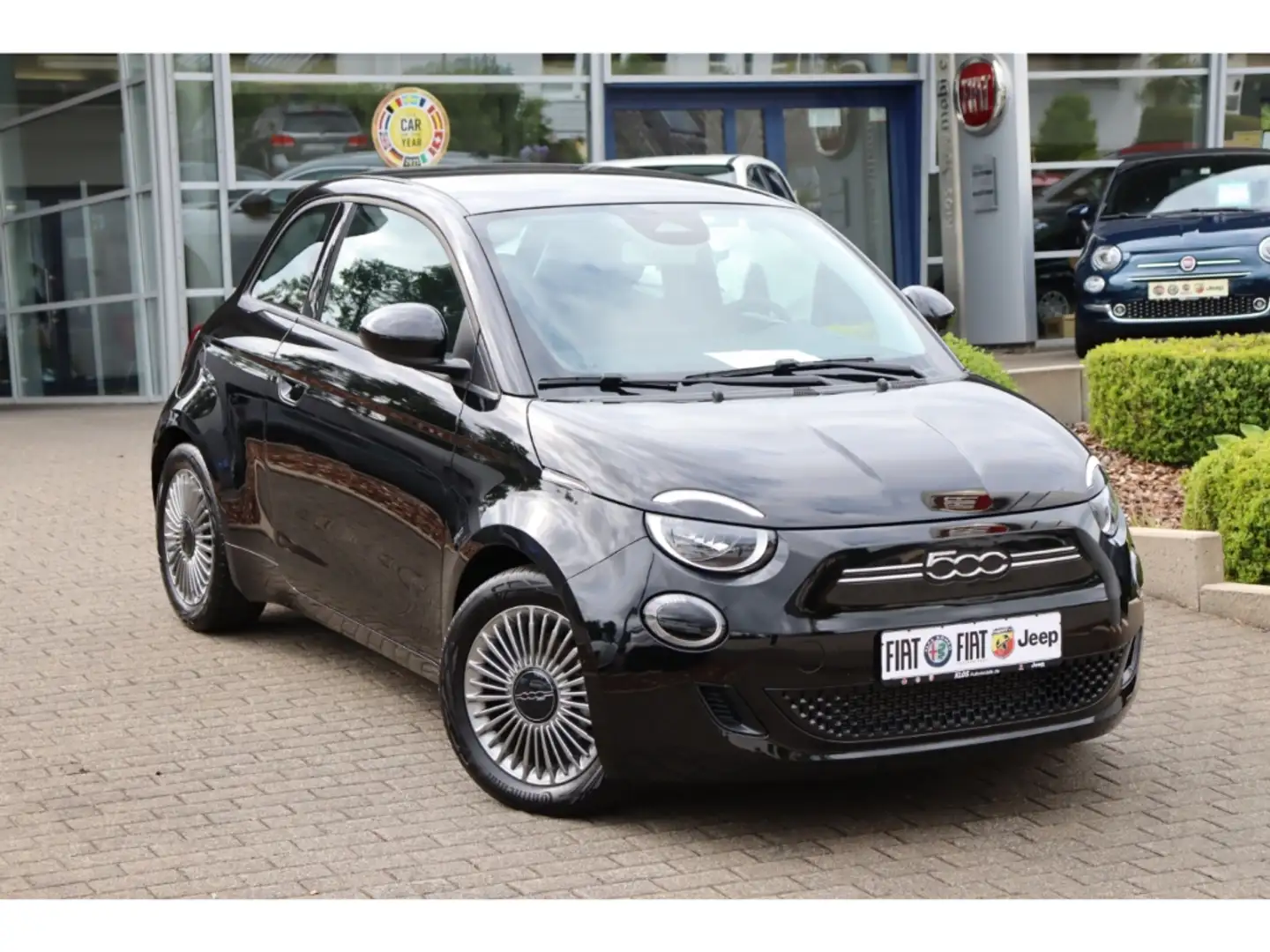 Fiat 500e ICON 23,8kWh 95PS NAVI ALU KLIMAAUTO Noir - 2