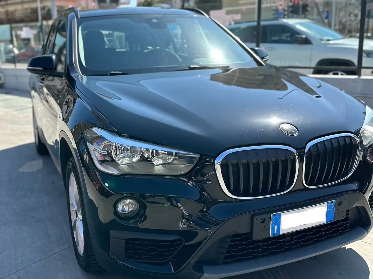 BMW X1 X1 F48sdrive18d Business auto Nero - 2