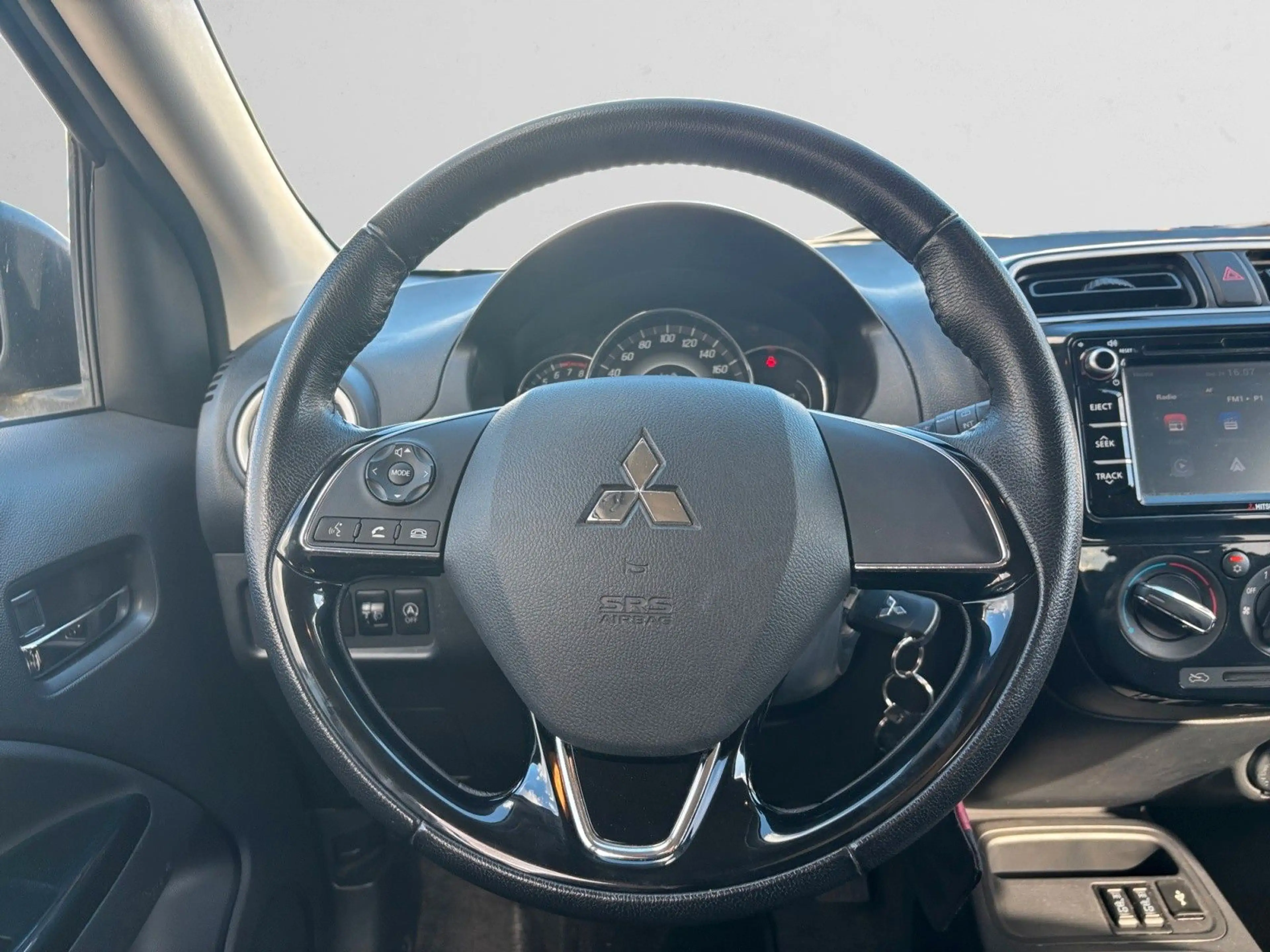 Mitsubishi Space Star Edition 100+ — photo 12