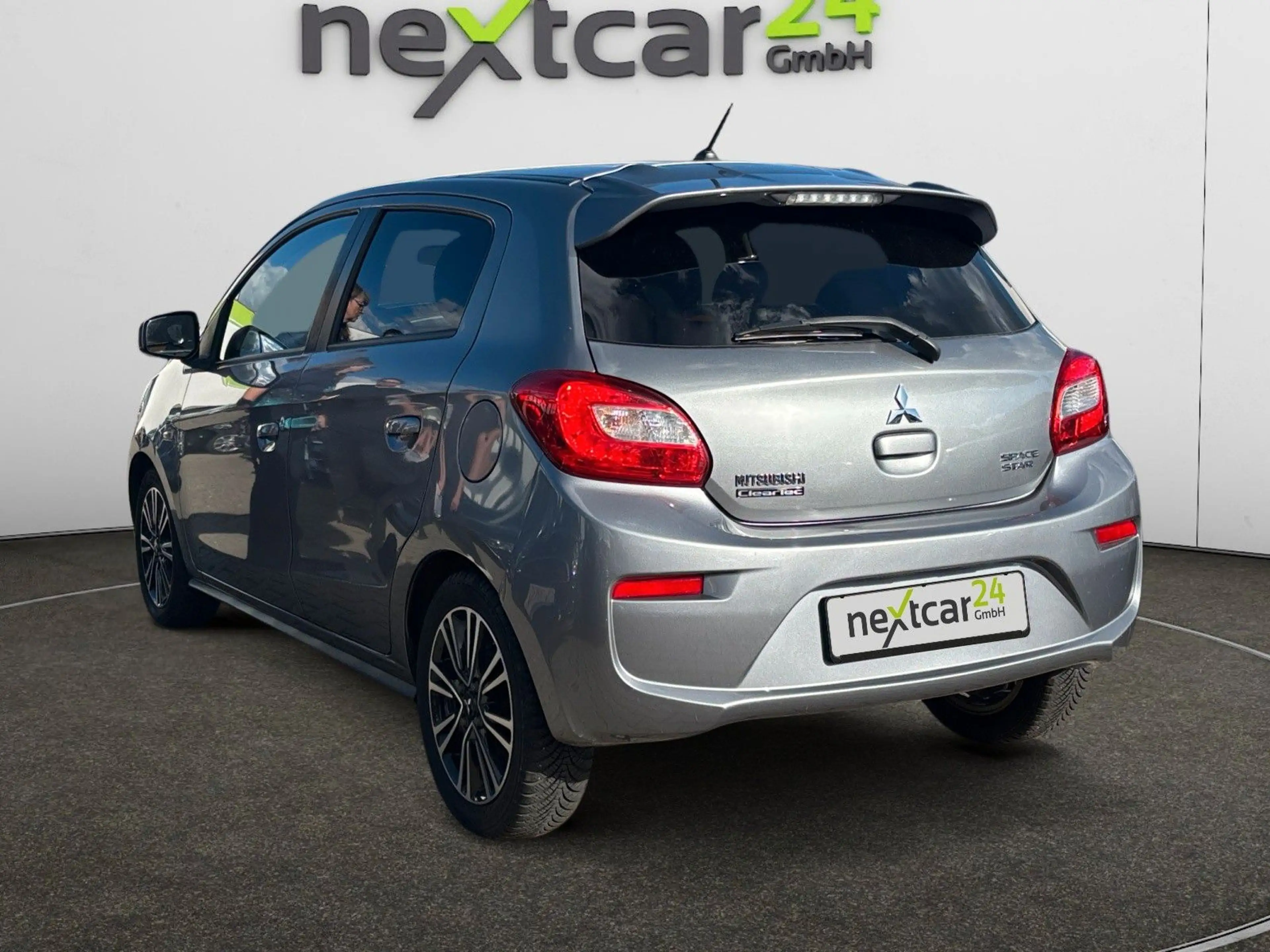 Mitsubishi Space Star Edition 100+ — photo 7