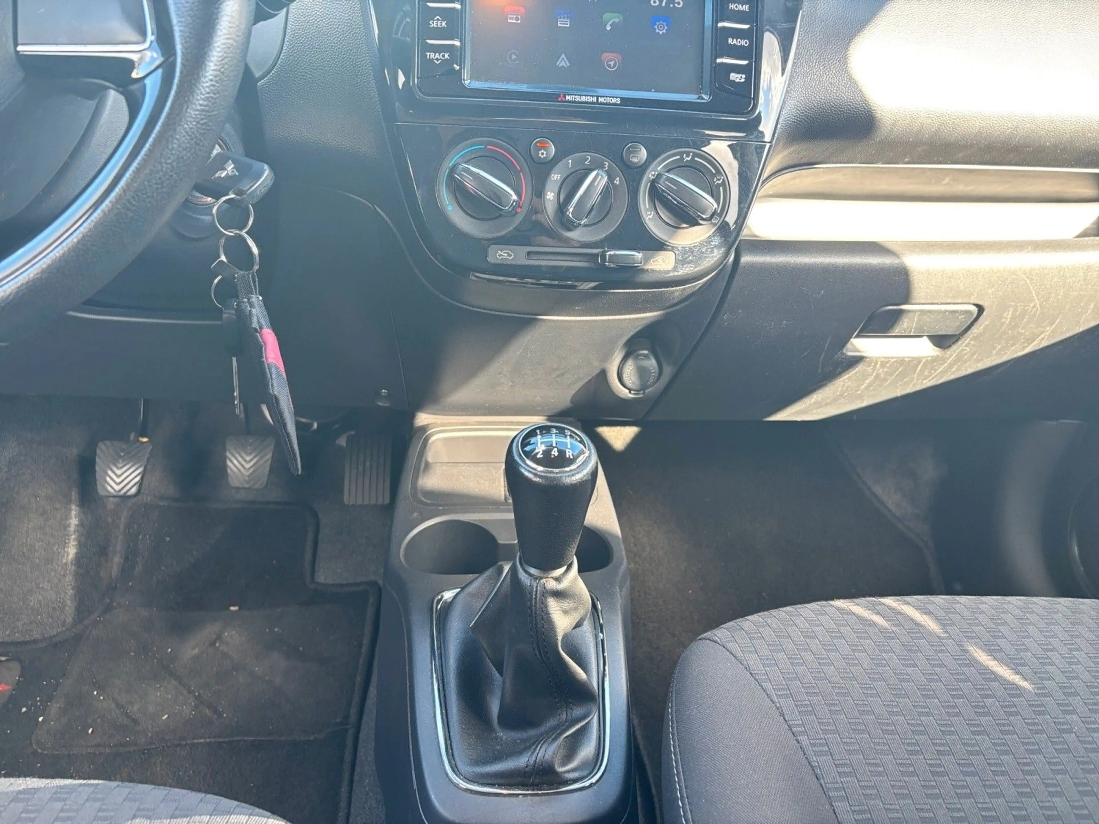 Mitsubishi Space Star Edition 100+ — photo 11
