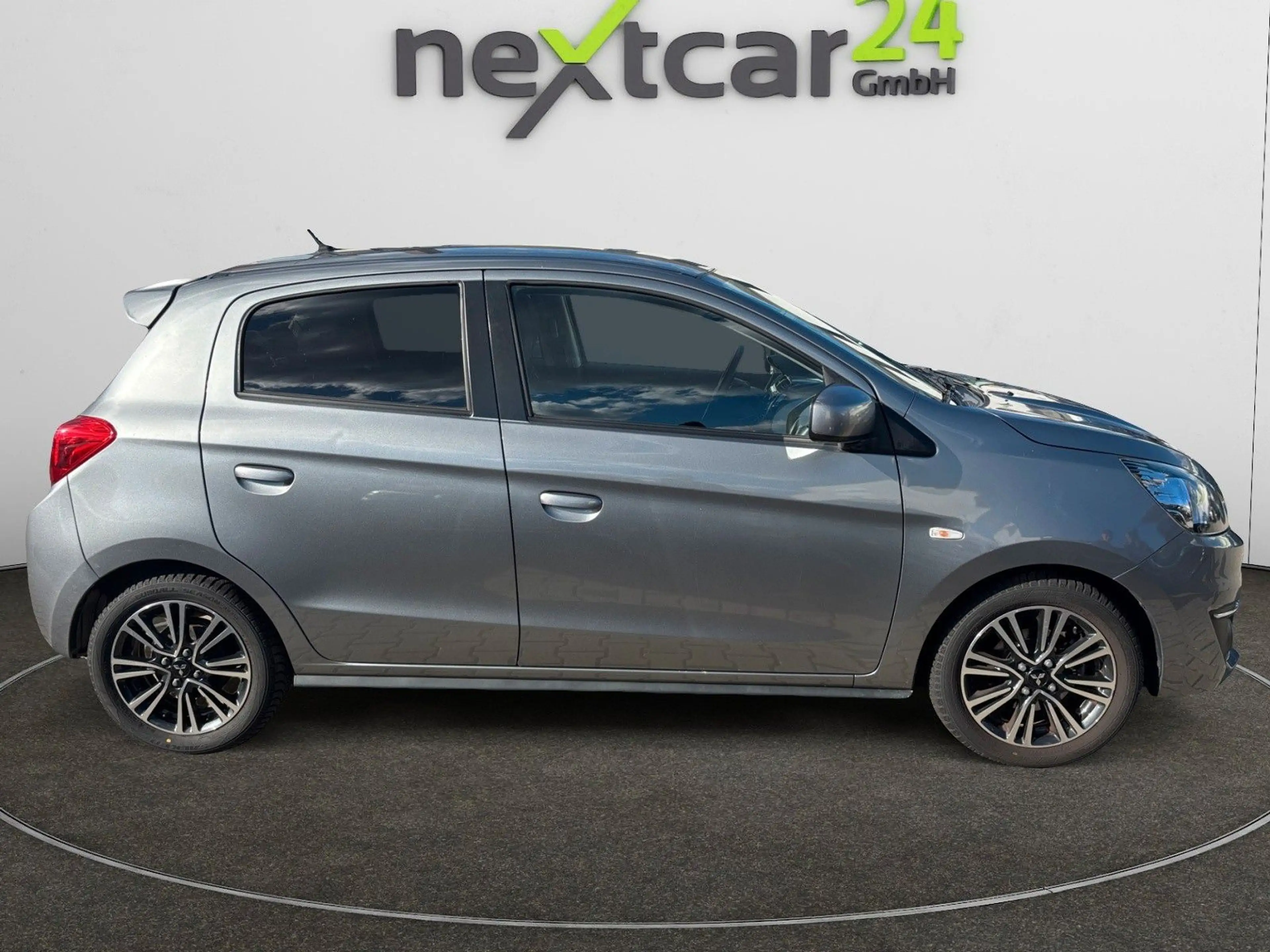 Mitsubishi Space Star Edition 100+ — photo 4