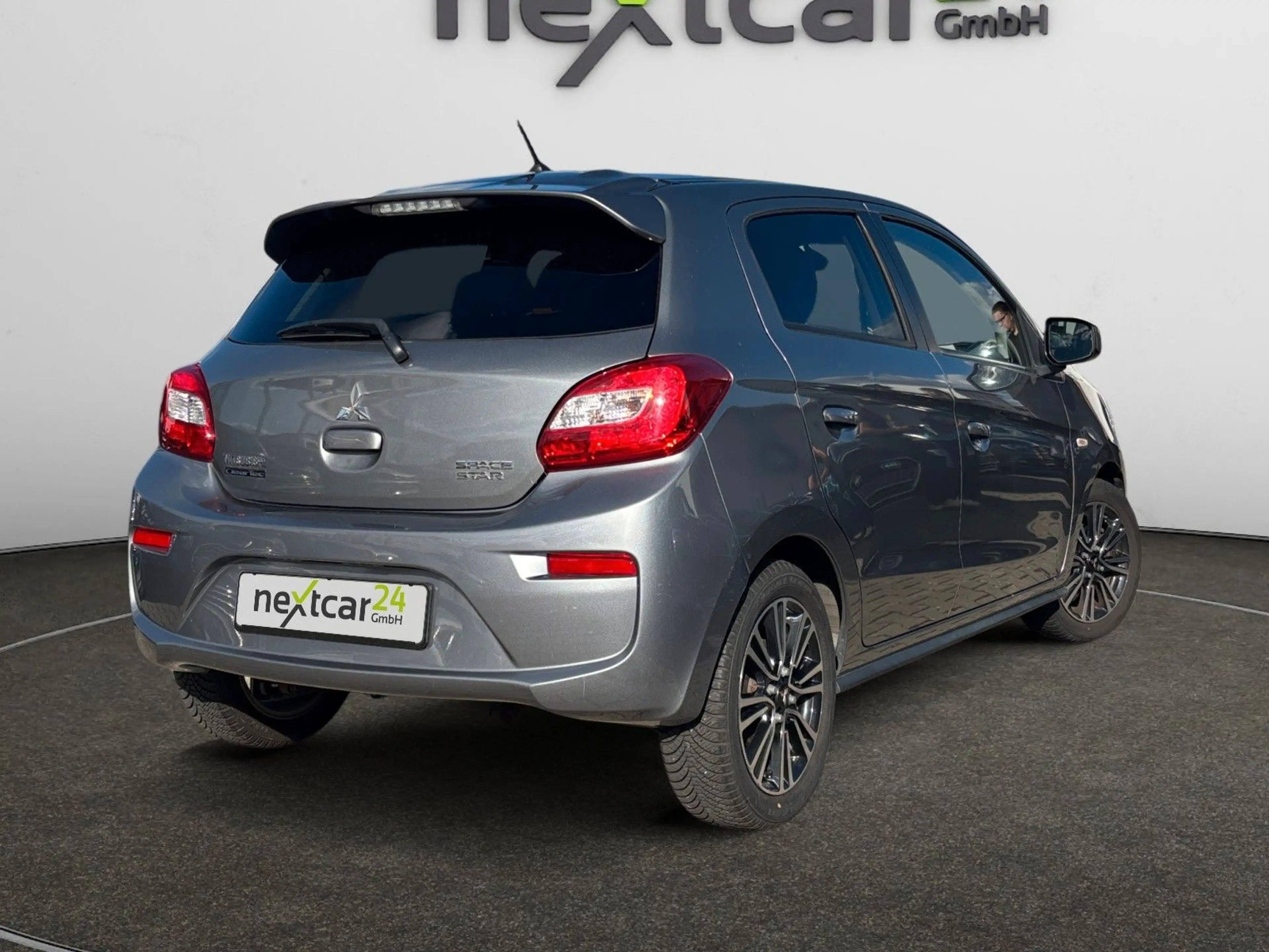 Mitsubishi Space Star Edition 100+ — photo 5