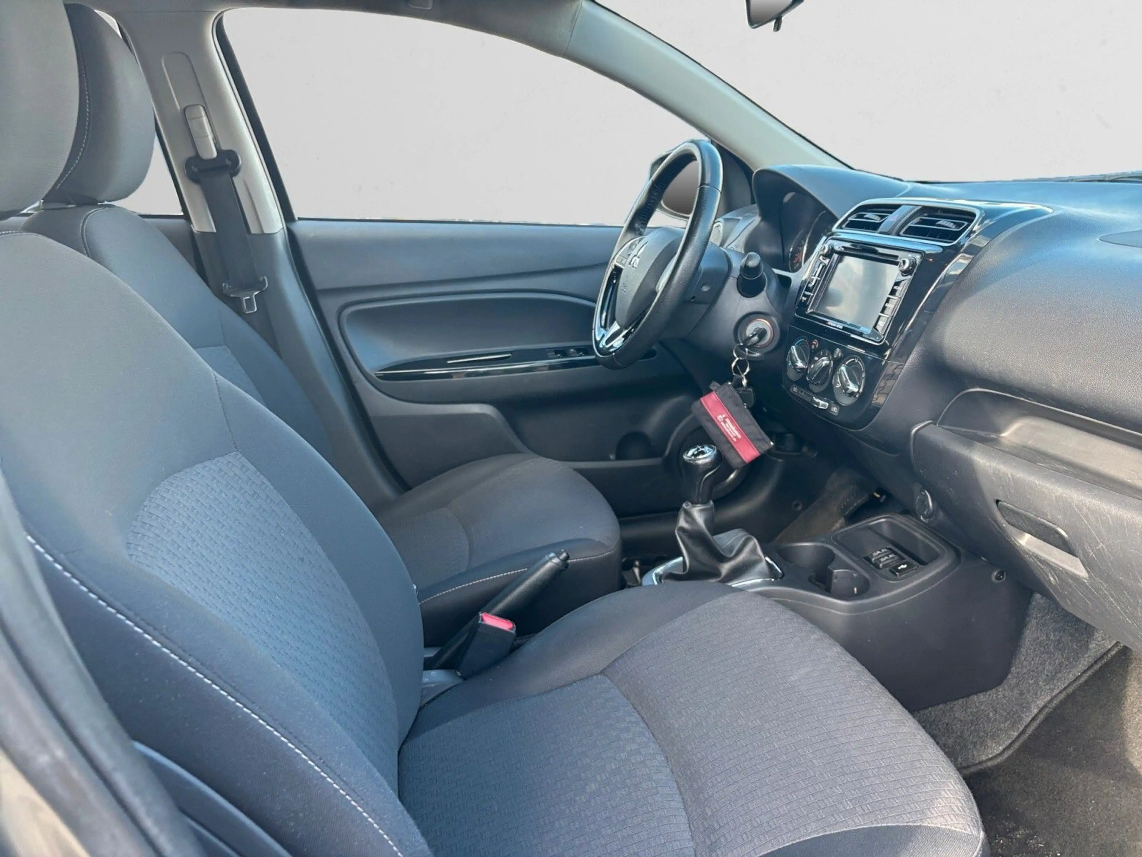 Mitsubishi Space Star Edition 100+ — photo 14