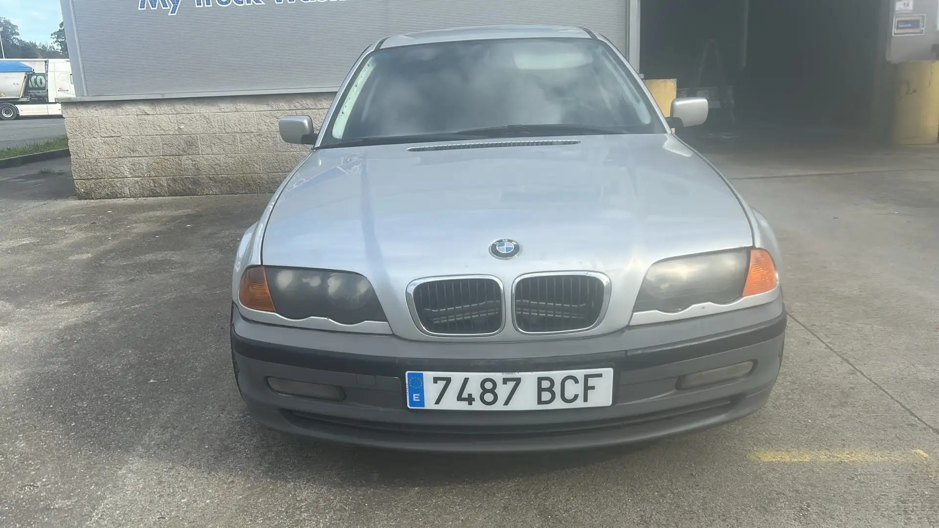 BMW 320 320d Touring - 1