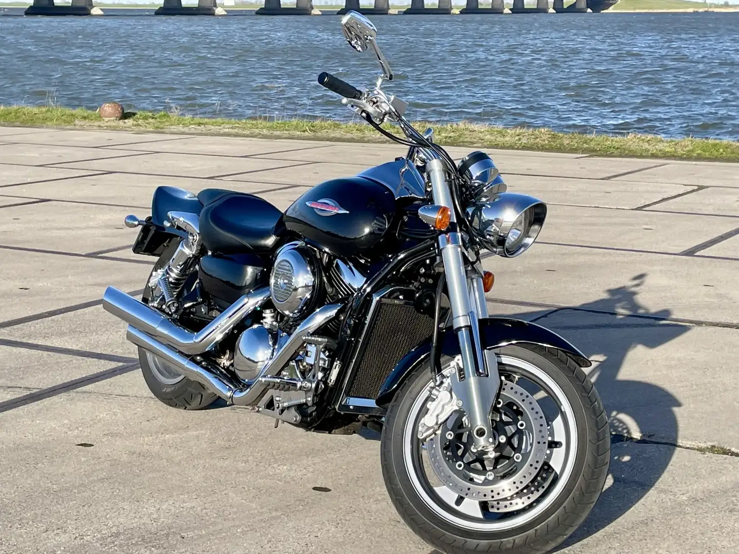 Suzuki VZ 1600 Marauder 1600 Zwart - 1
