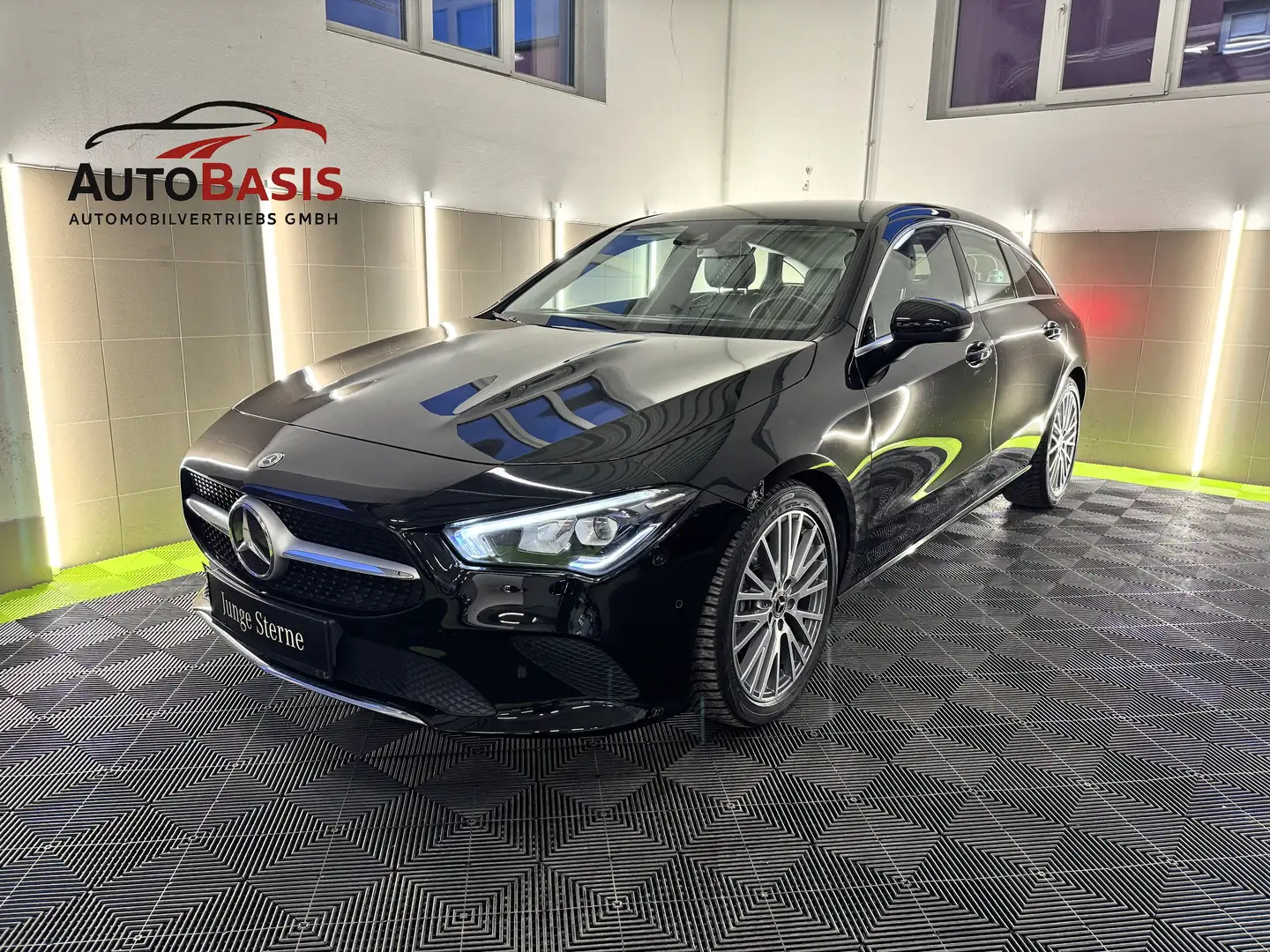 Mercedes-Benz CLA 180 CLA 180d SB Aut. LED/Kamera/Digital-Display/SHZ Schwarz - 1