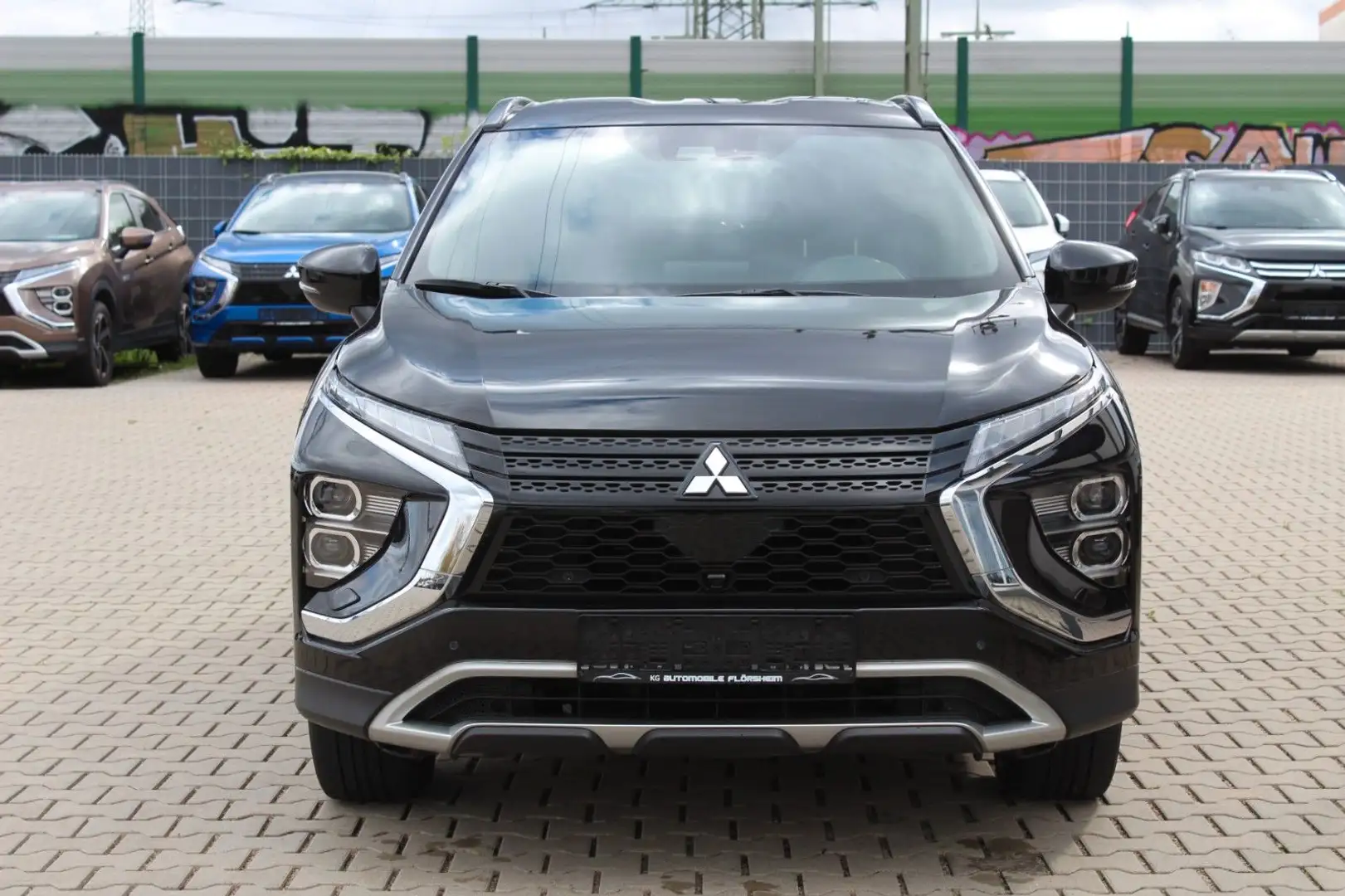 Mitsubishi Eclipse Cross 2.4 Plus 4WD Schwarz - 2