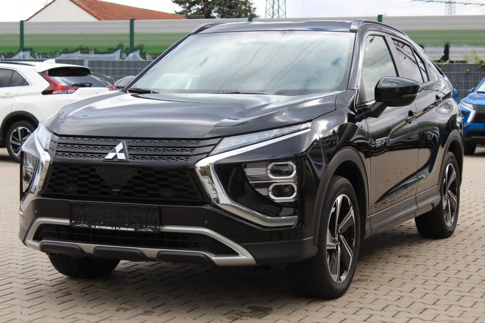 Mitsubishi Eclipse Cross 2.4 Plus 4WD Schwarz - 1