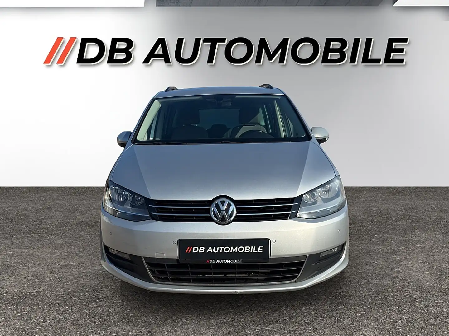 Volkswagen Sharan Comfortline 2,0 TDI DSG 4Motion Grau - 2