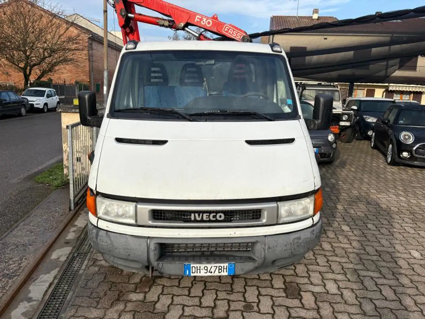Iveco Daily 35  CASSONE 3,70X 2,10 METRI CON GRU FASSI F 30 A Blanc - 1