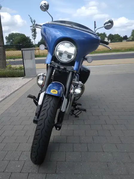 Royal Enfield Super Meteor 650 - foto 2