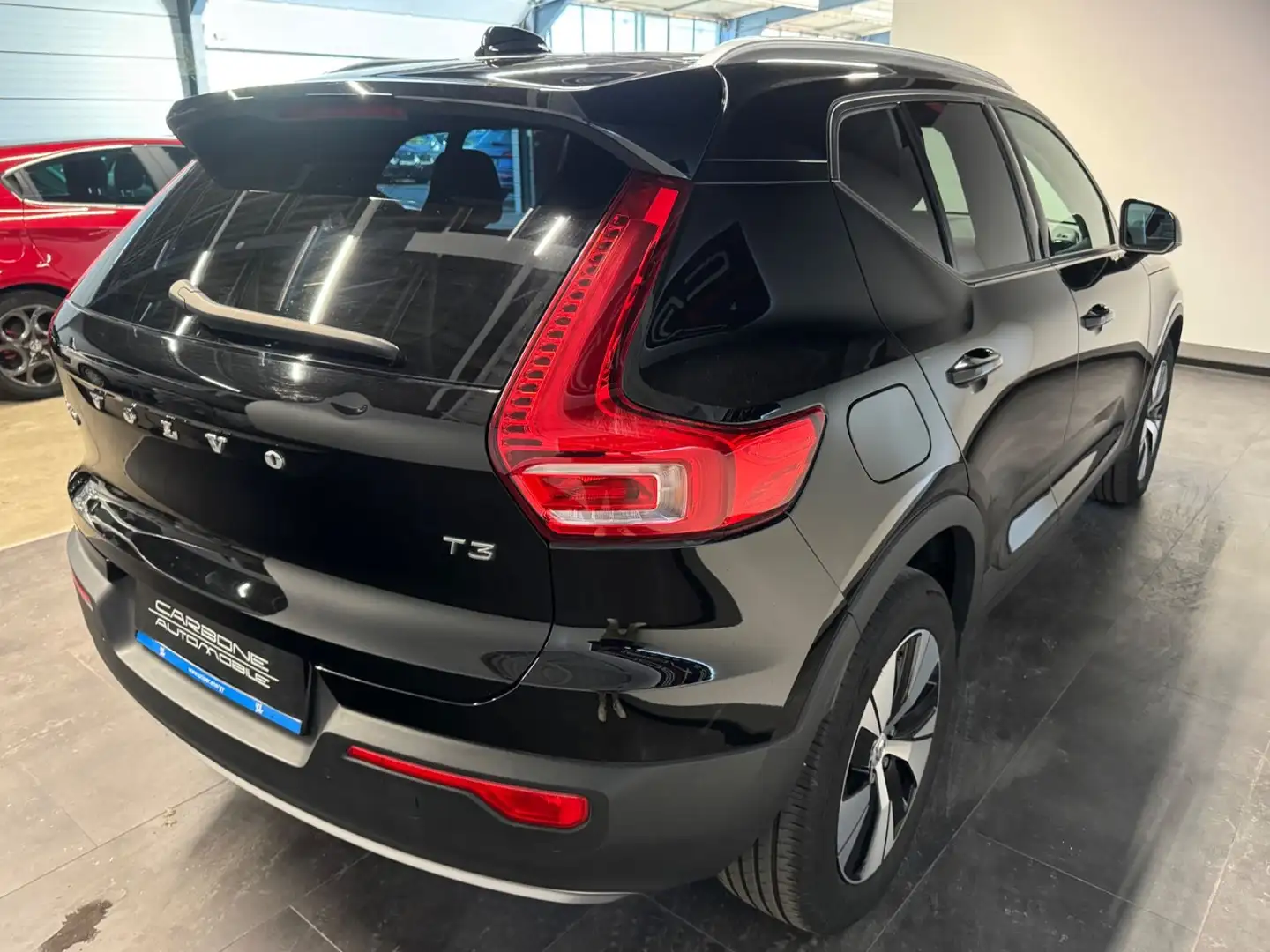 Volvo XC40 Automatik**Navi+Kamera+AHK+Winter** Schwarz - 2