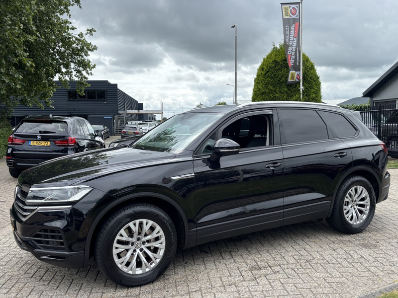 Volkswagen Touareg 3.0 TDI Grijs Kenteken Bedrijfsauto 2019 Trekhaak — photo 8
