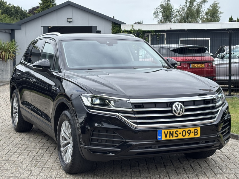 Volkswagen Touareg 3.0 TDI Grijs Kenteken Bedrijfsauto 2019 Trekhaak — photo 3