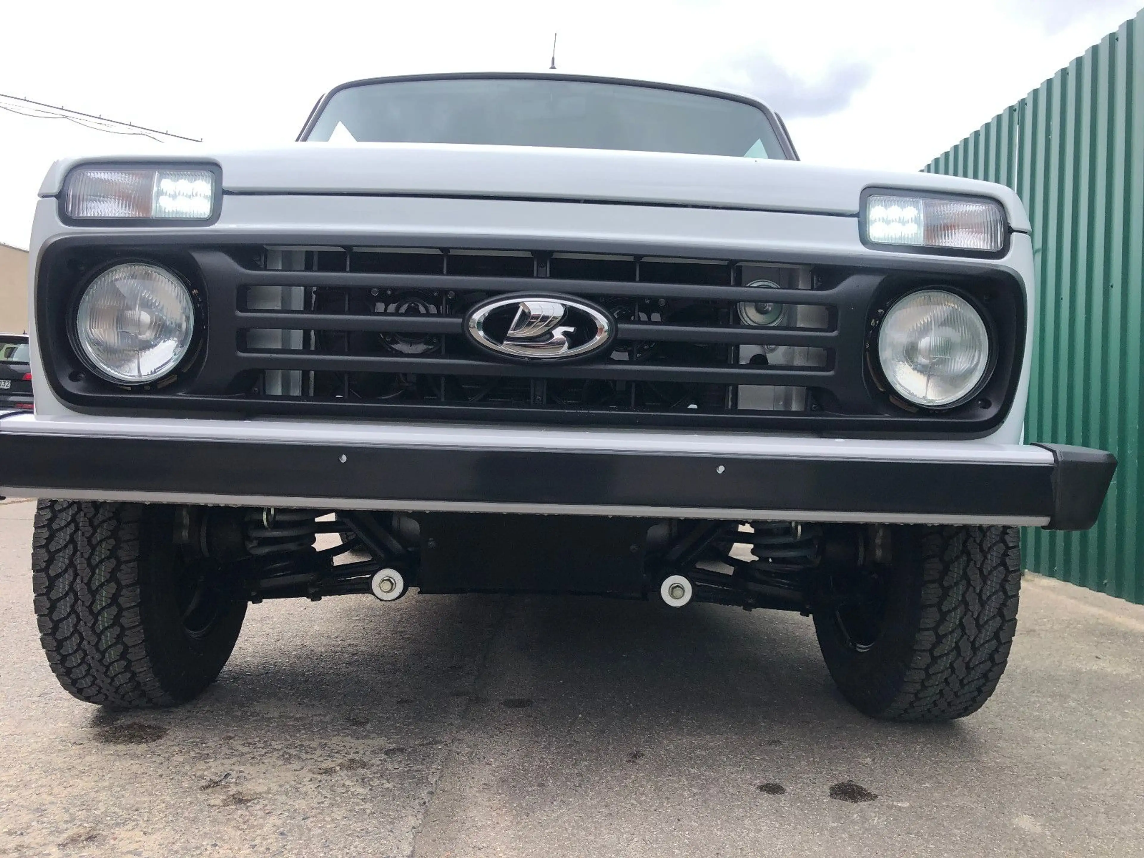 Lada Niva NIVA "PREMIUM PLUS" KLIMA, SONDERRÄDER! AET-2026 — photo 8