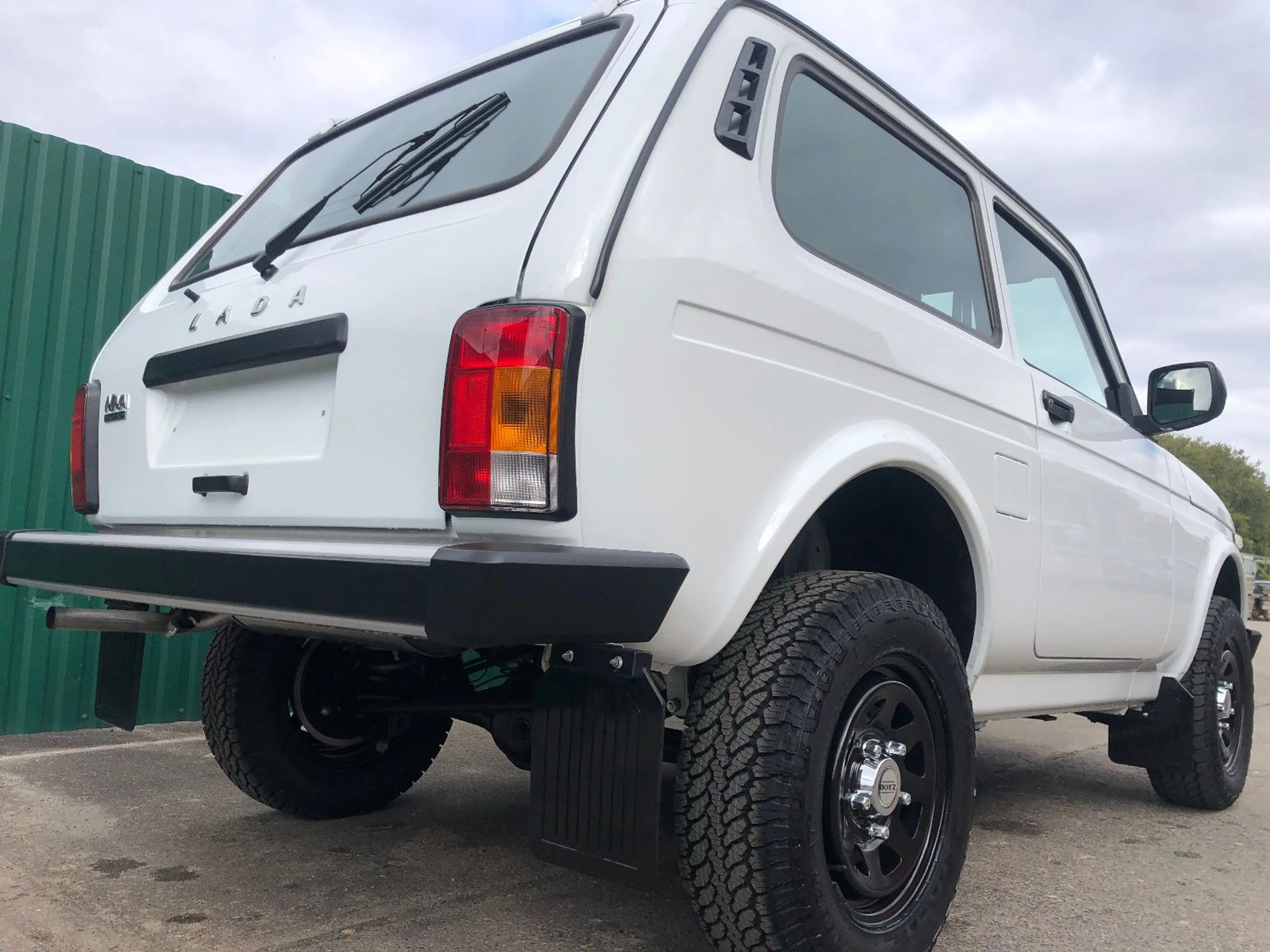 Lada Niva NIVA "PREMIUM PLUS" KLIMA, SONDERRÄDER! AET-2026 — photo 9