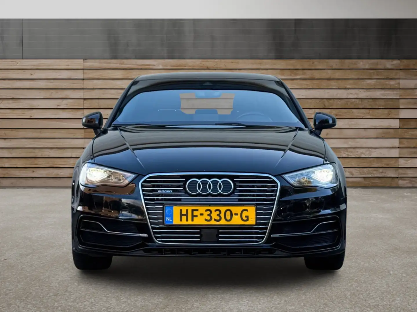 Audi A3 Sportback 1.4 e-tron PHEV Attraction Pro Line plus Zwart - 2