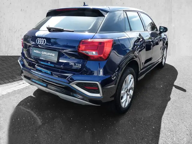 Audi Q2 view 4