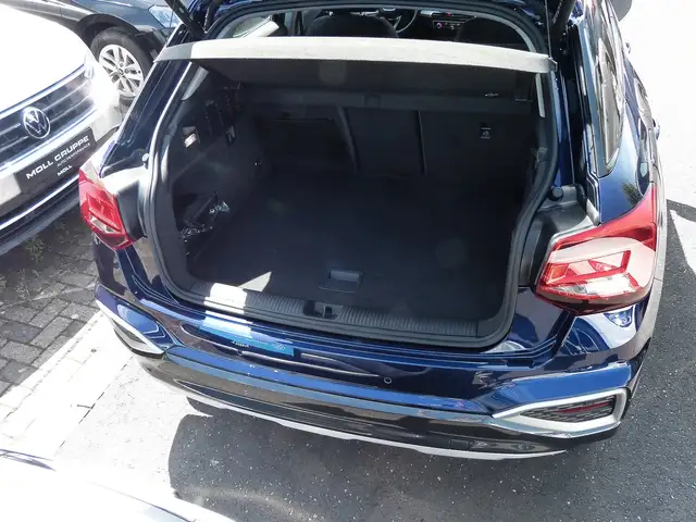 Audi Q2 view 17
