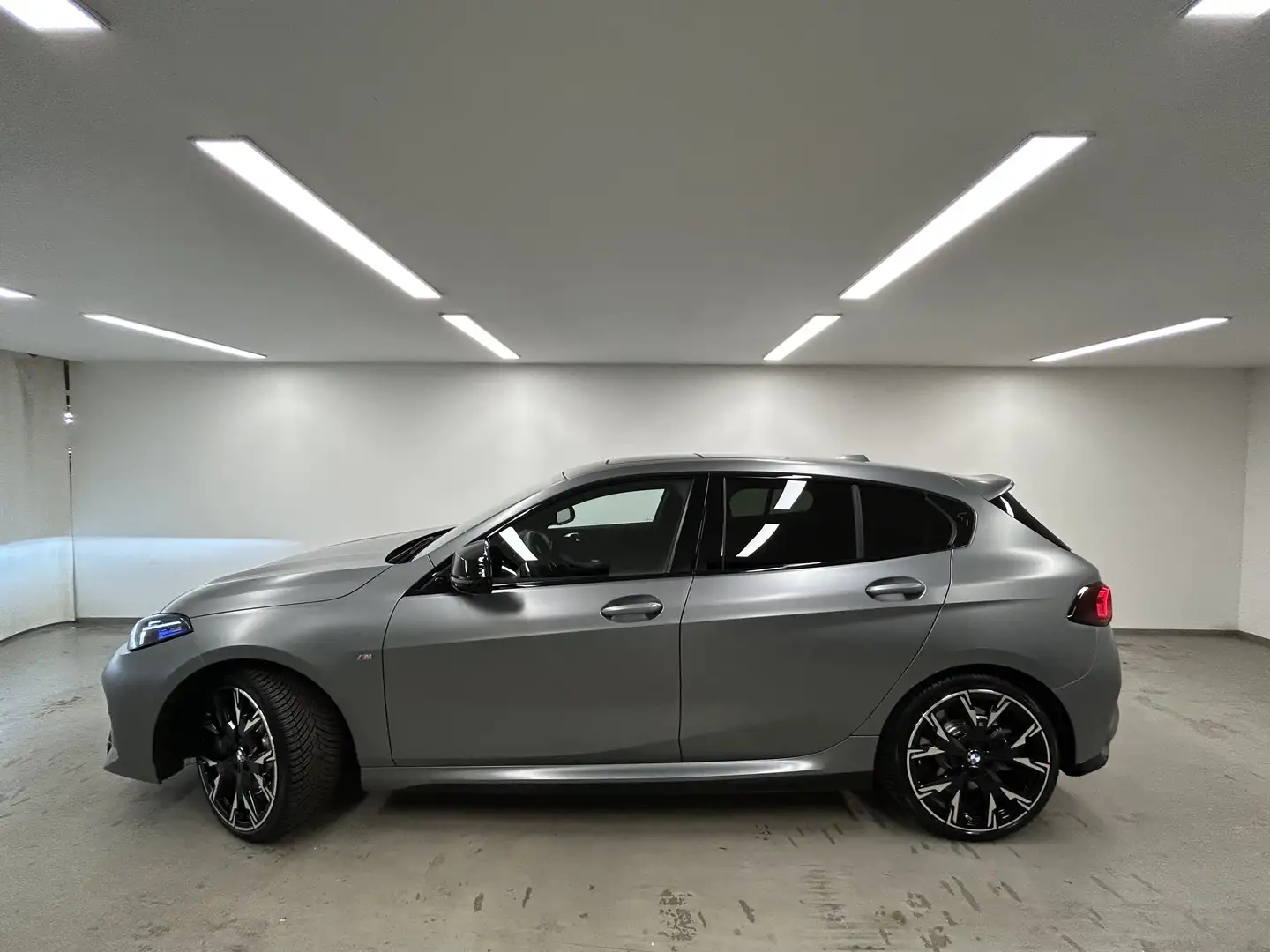 BMW 135 M135 xDrive Hatch Head-Up DAB LED RFK AHK Gris - 2