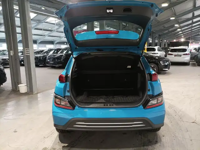 Hyundai Kona view 6