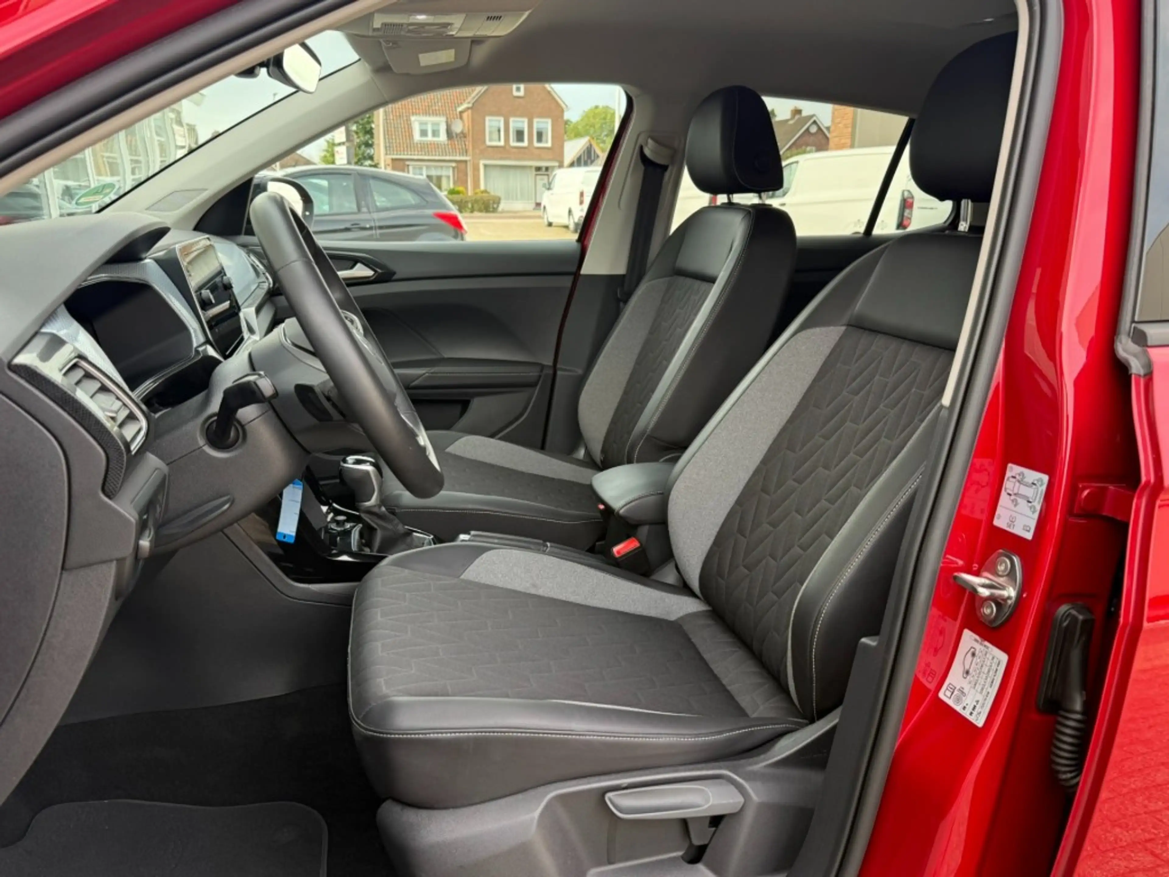 Volkswagen T-Cross 1.0 TSI Life Edtion Automaat 116PK I Rijklaar I St — photo 7