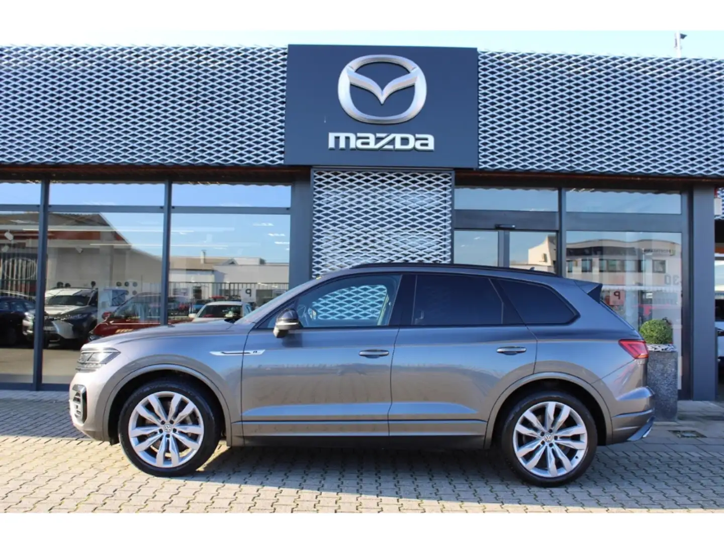 Volkswagen Touareg R-Line''Black Style''+AHK+STHZ Grijs - 2