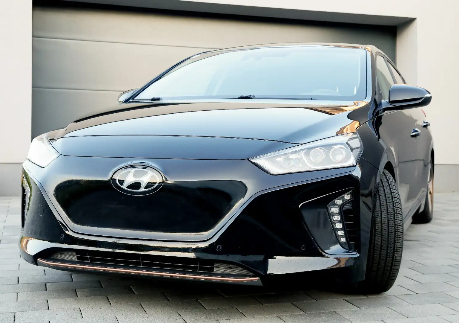 Hyundai IONIQ Ioniq Elektro 28kWh Premium Premium Schwarz - 1