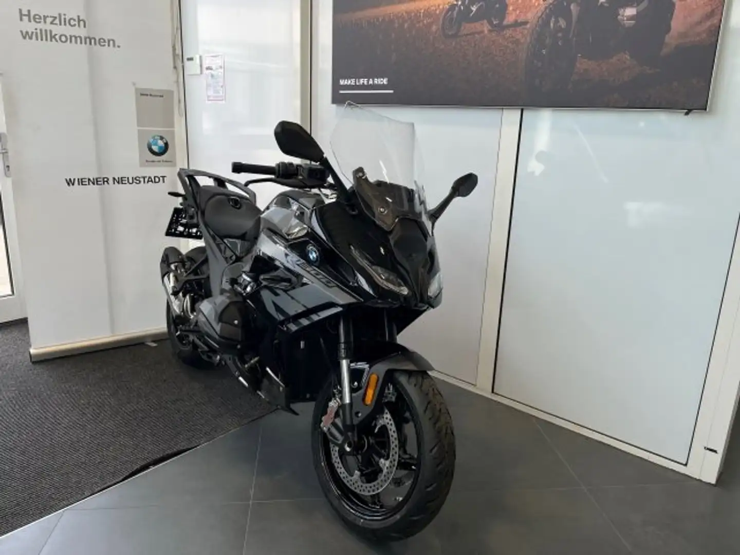 BMW R 1300 RS R 1300 RS Schwarz - 1