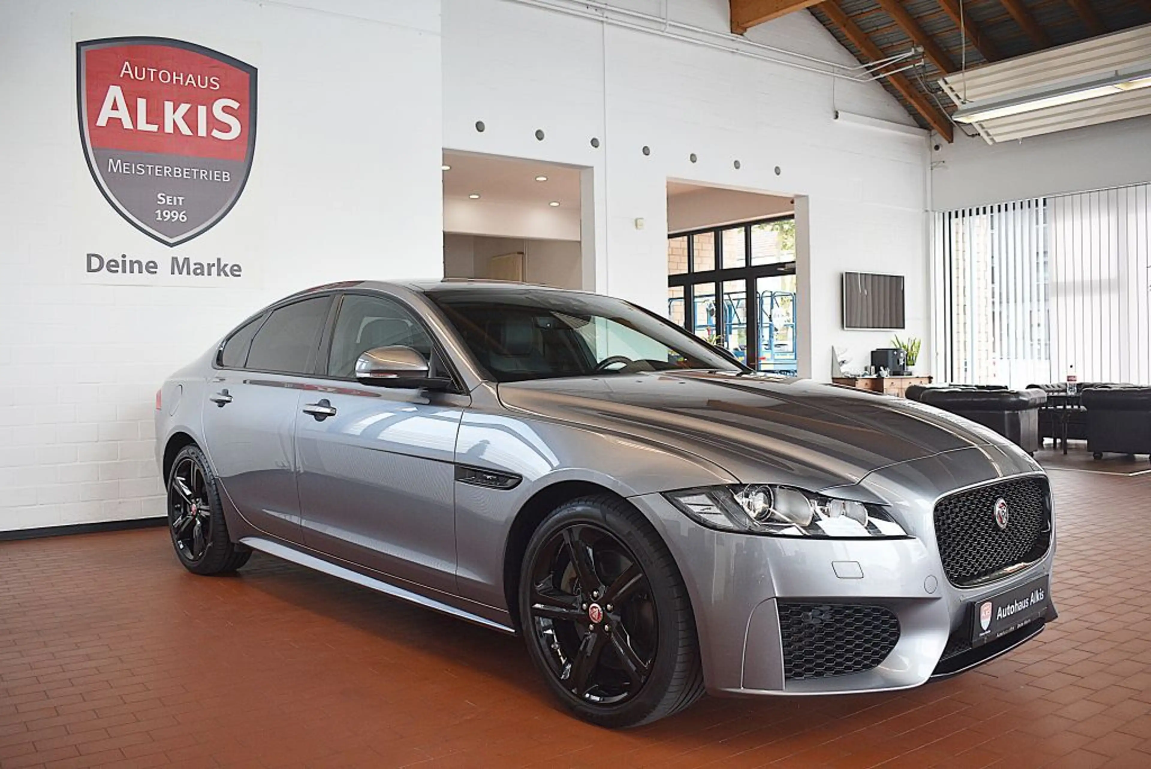 Jaguar XF 30d Aut.Chequered Flag+Garantie+Navi+Sch.Dach — photo 5
