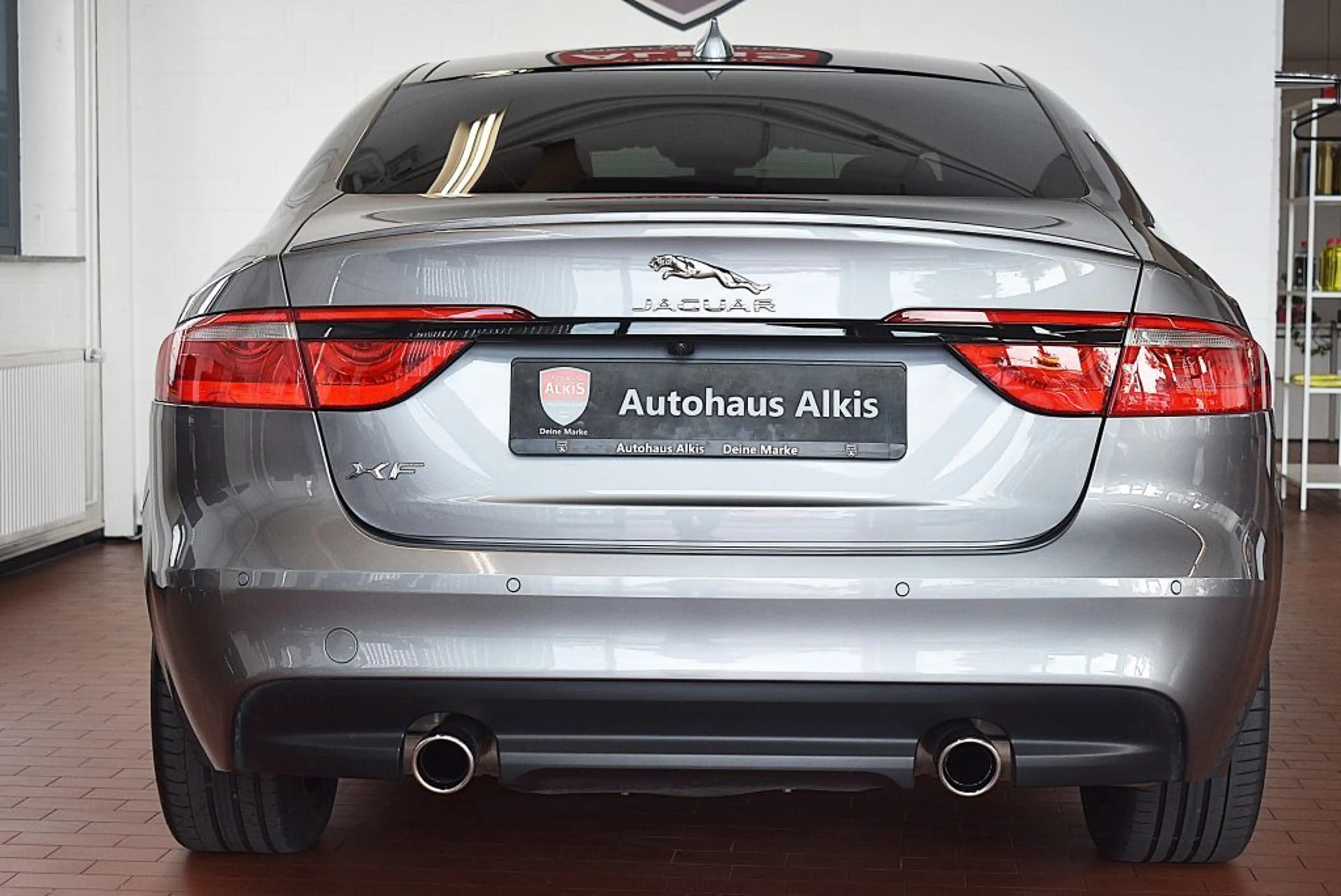 Jaguar XF 30d Aut.Chequered Flag+Garantie+Navi+Sch.Dach — photo 8