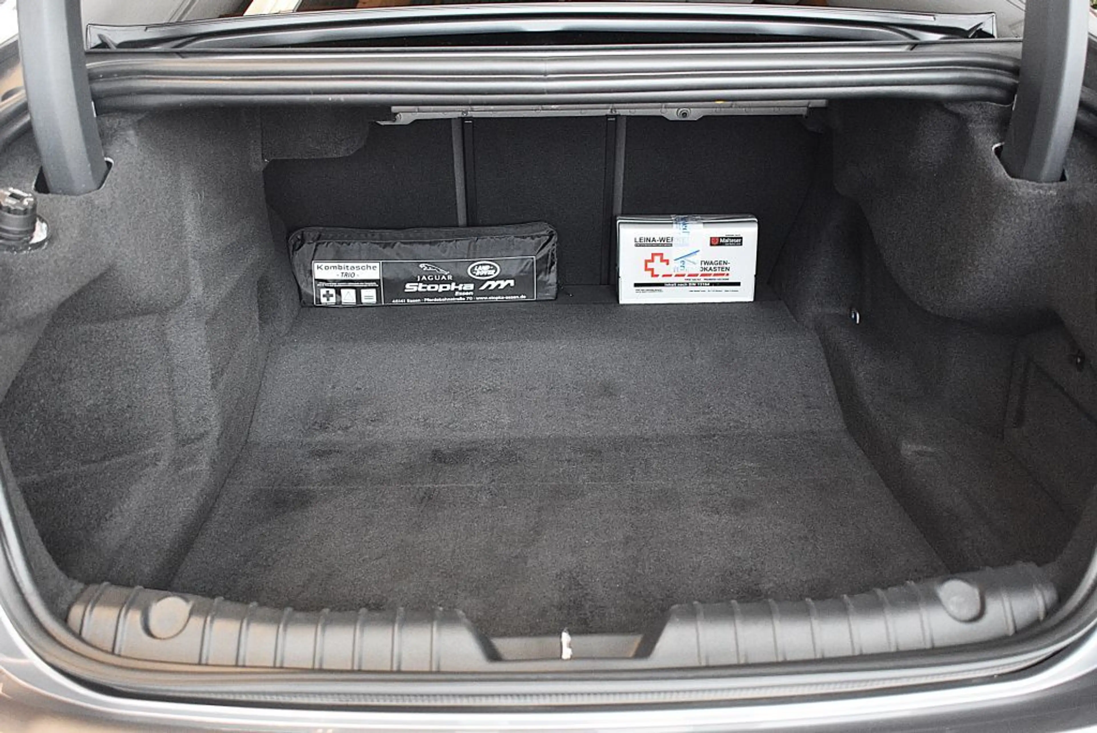 Jaguar XF 30d Aut.Chequered Flag+Garantie+Navi+Sch.Dach — photo 9