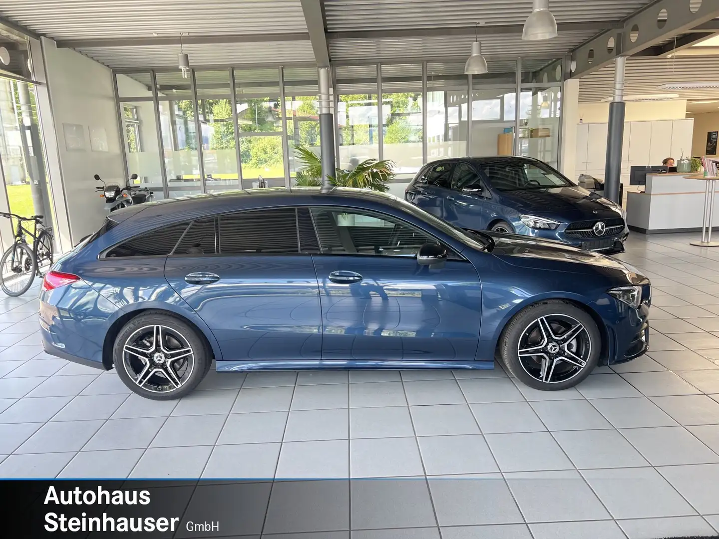 Mercedes-Benz CLA 200 CLA 200 Shooting Brake AMG Line/Navi/Night/LED Blau - 2