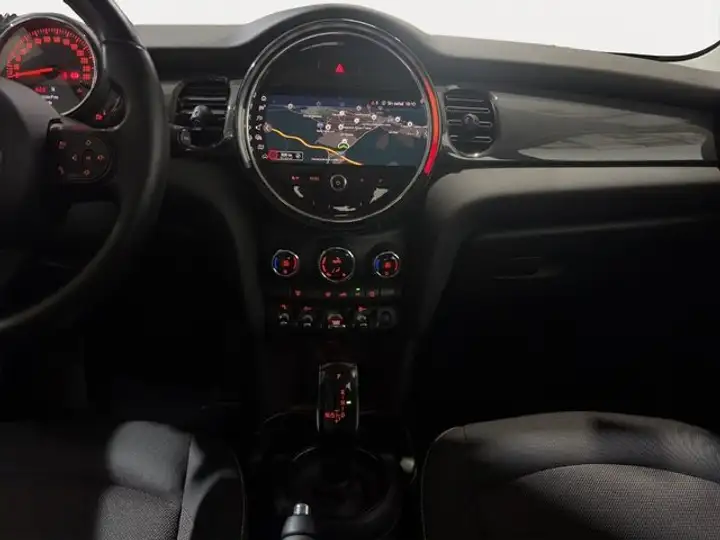 MINI Cooper 2021, foto 13