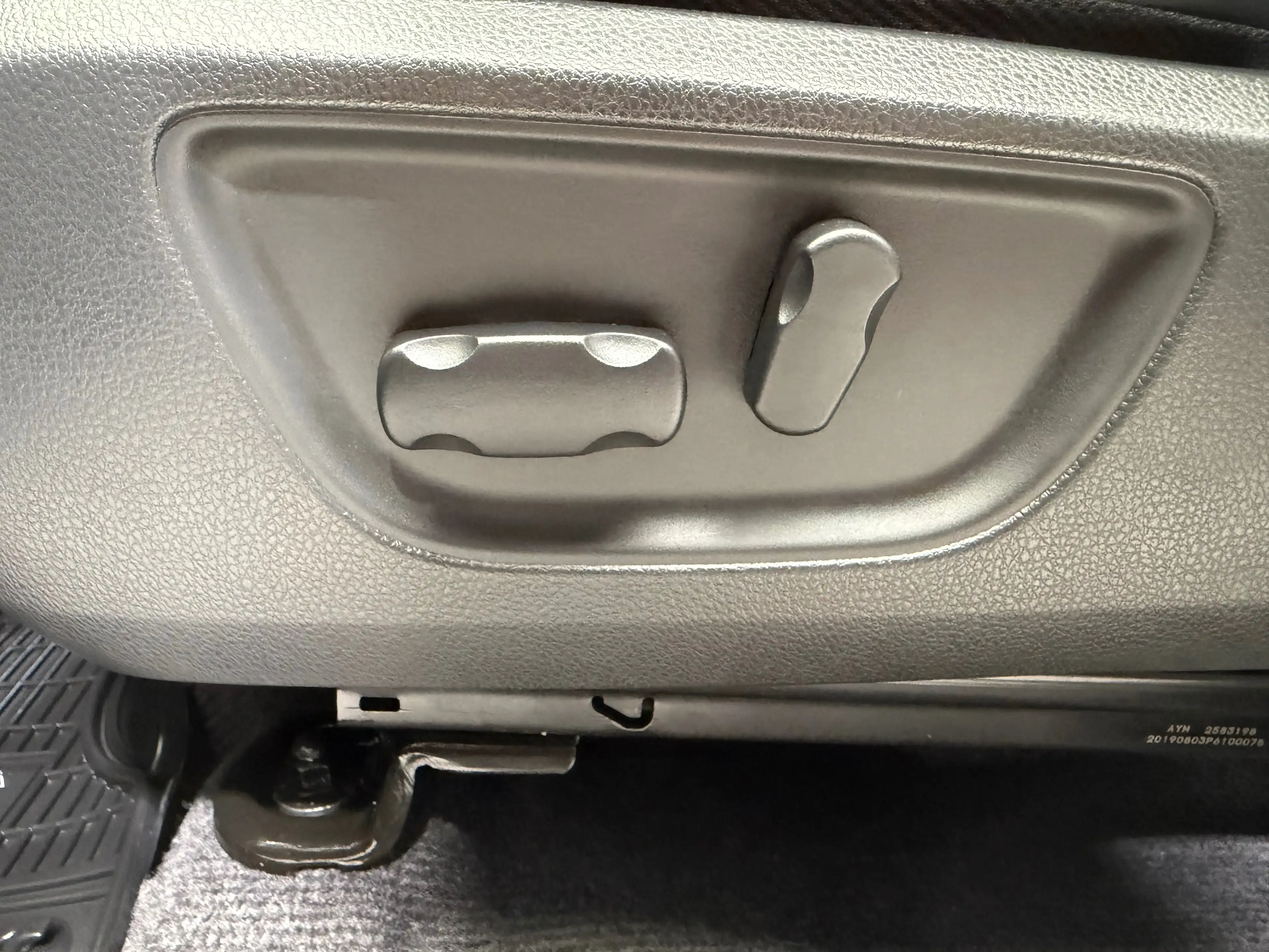 Mitsubishi L200 2.2DI-D 150CV HARD-TOP 4WD BOITE AUTO FULL OPTIONS — photo 15