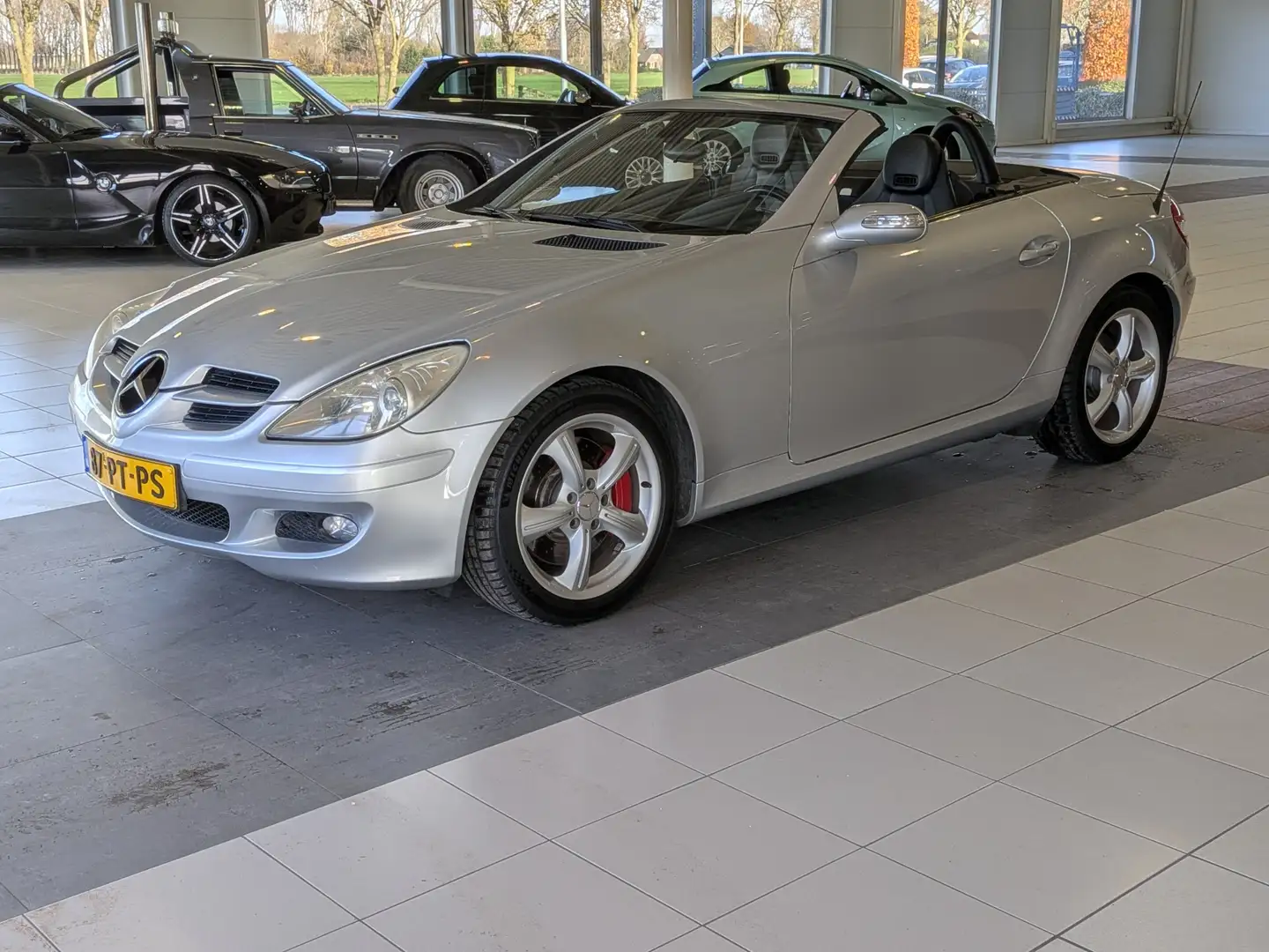Mercedes-Benz SLK 350 SLK Airco, Cruise Control, Stuurbekrachtiging Grijs - 2