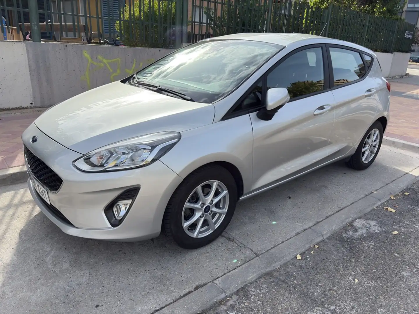 Ford Fiesta 1.1 Ti-VCT Trend+ Plateado - 1
