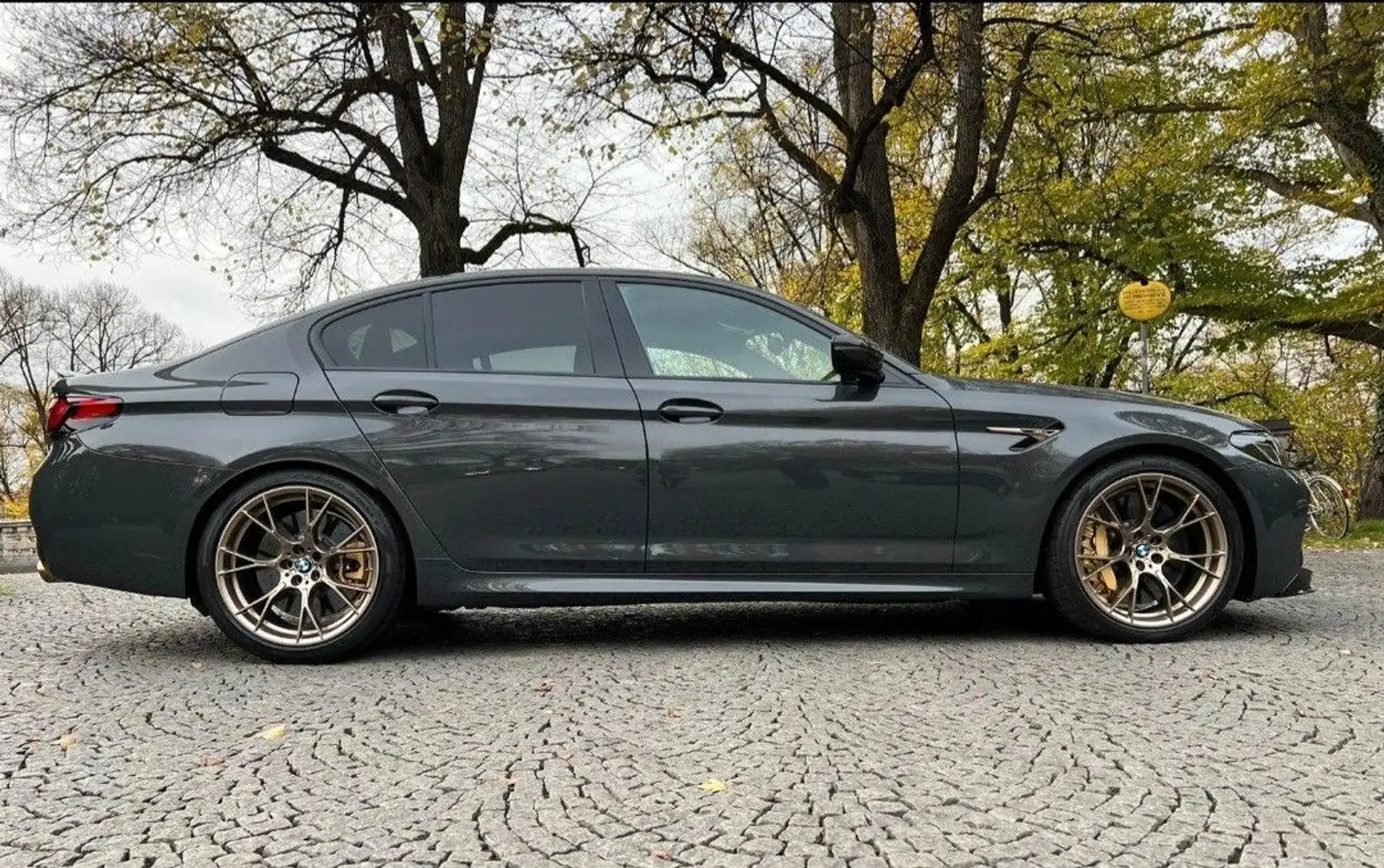 BMW M5 CS LEICHTBAU CARBON-KERAMIK-LASER-XDRIVE Grau - 1